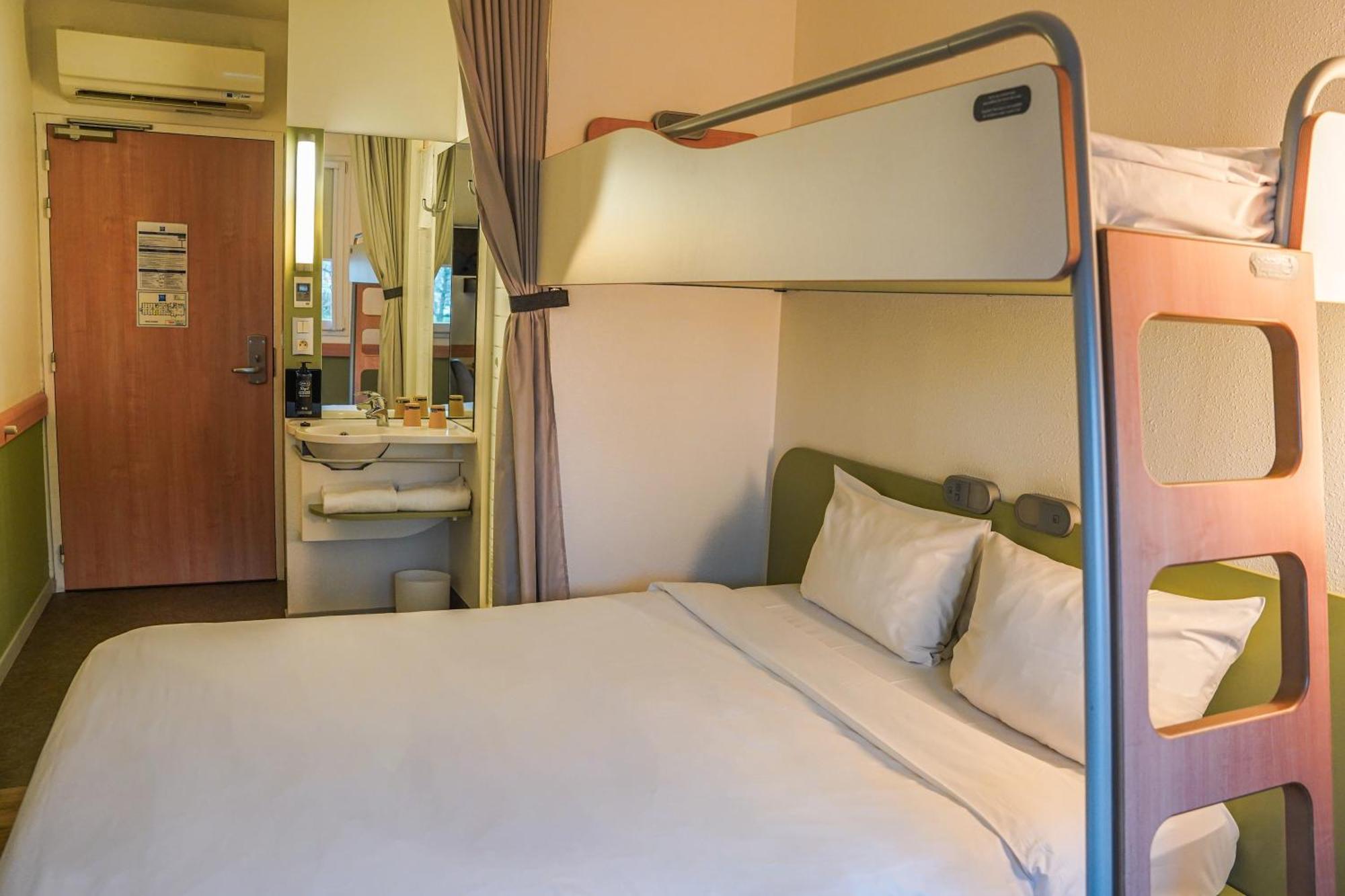 Camera Matrimoniale con Letto a Castello